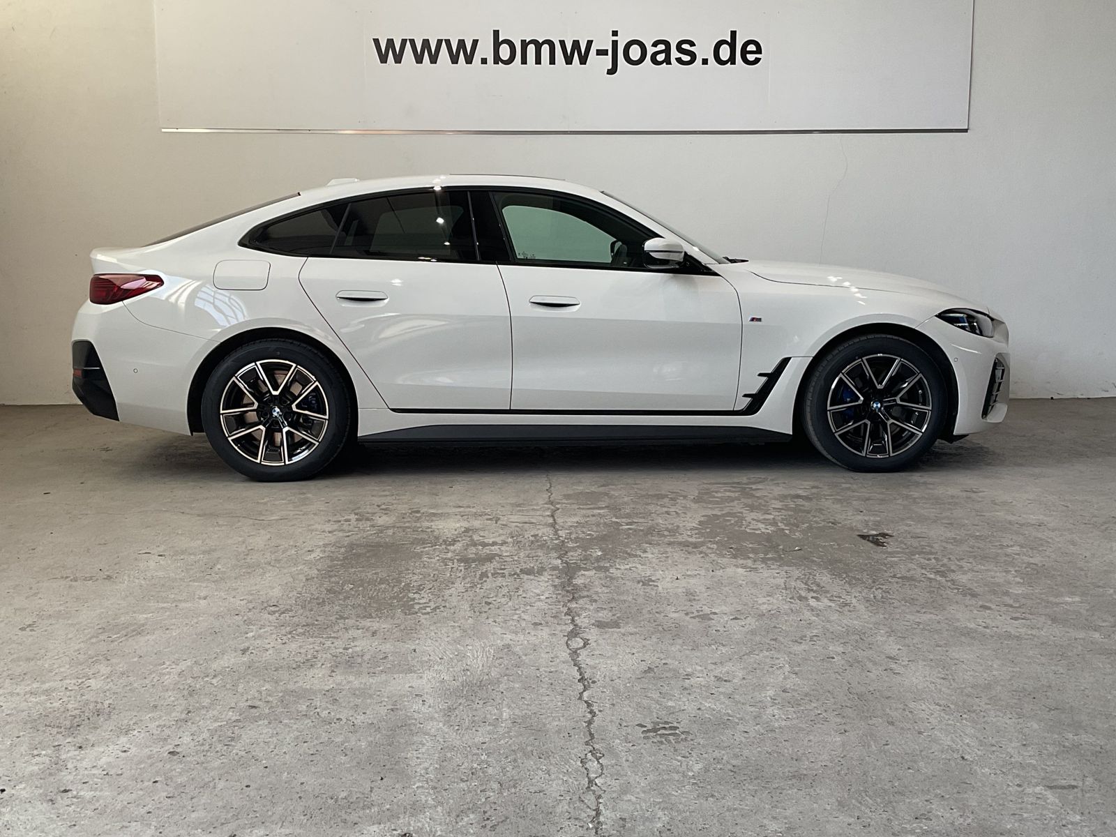 Fahrzeugabbildung BMW i4 eDrive40 M Sportpaket, Driving Assistant Prof