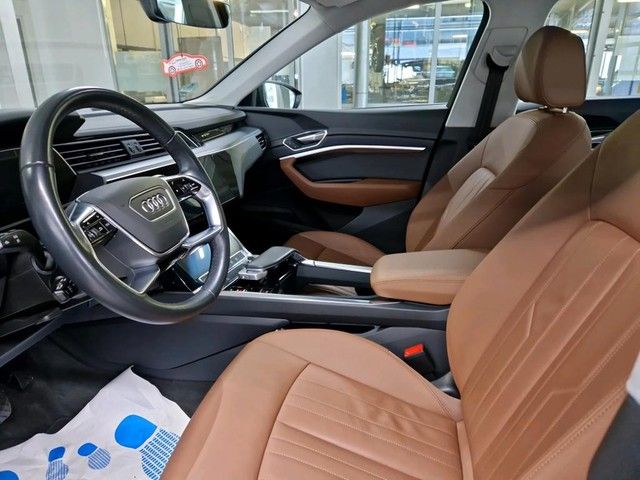Fahrzeugabbildung Audi e-tron 55 quattro Navi VollLeder ACC StandKlima