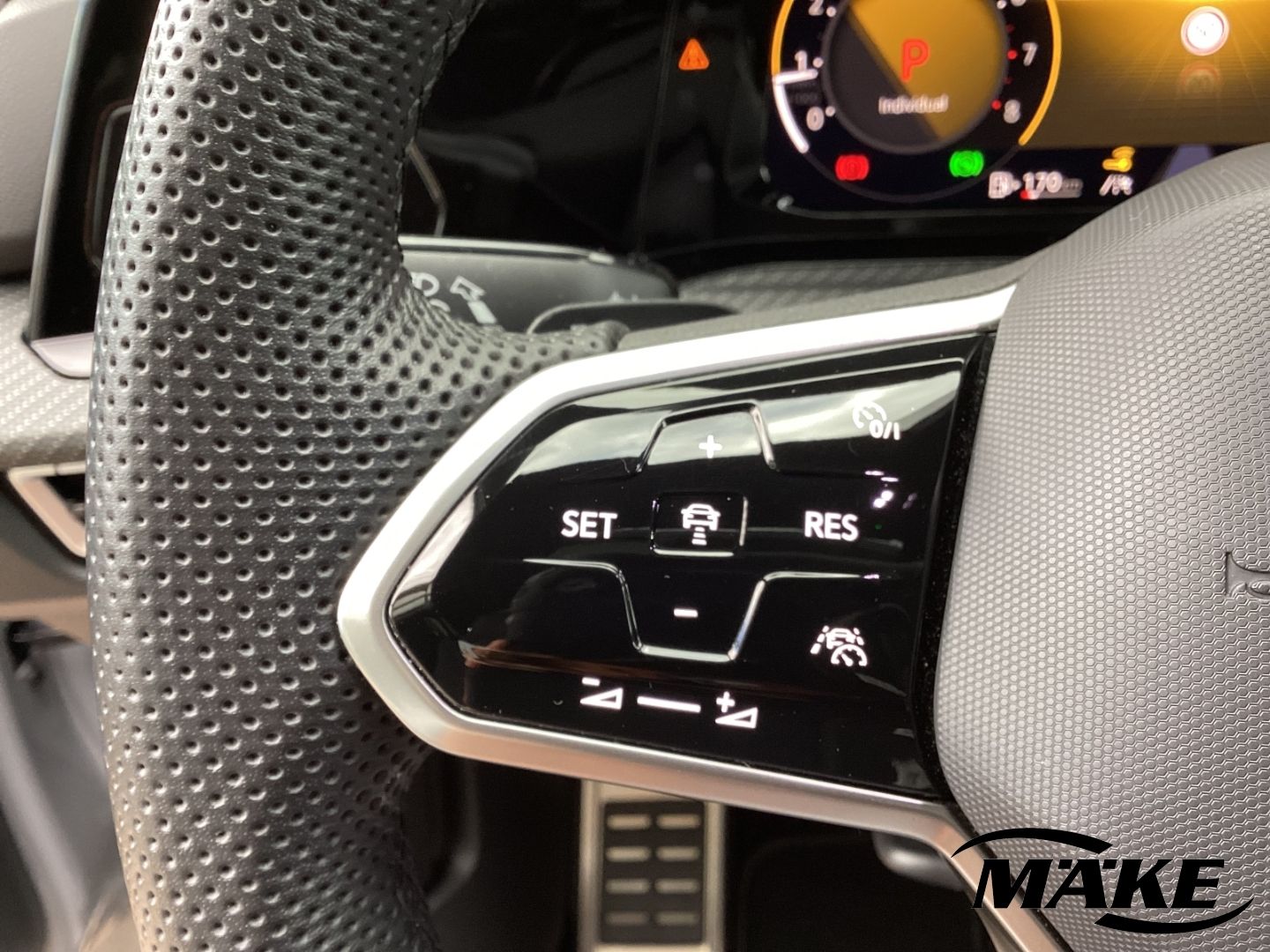 Golf Variant R-Line 2.0TSI DSG ACC STDHZG IQ.L R