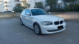BMW Bmw 116 116d 2.0 116CV cat 5 porte Attiva DPF - BMW 116 aus 2010 mit Diesel-Antrieb: Limousine