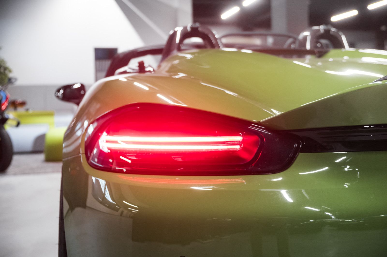 Fahrzeugabbildung Porsche 718 Spyder RS - PTS - Lift - LED - PCCB