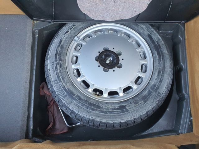 Fahrzeugabbildung Mercedes-Benz SL 560 R107 Wertgutachten Vollabnahme