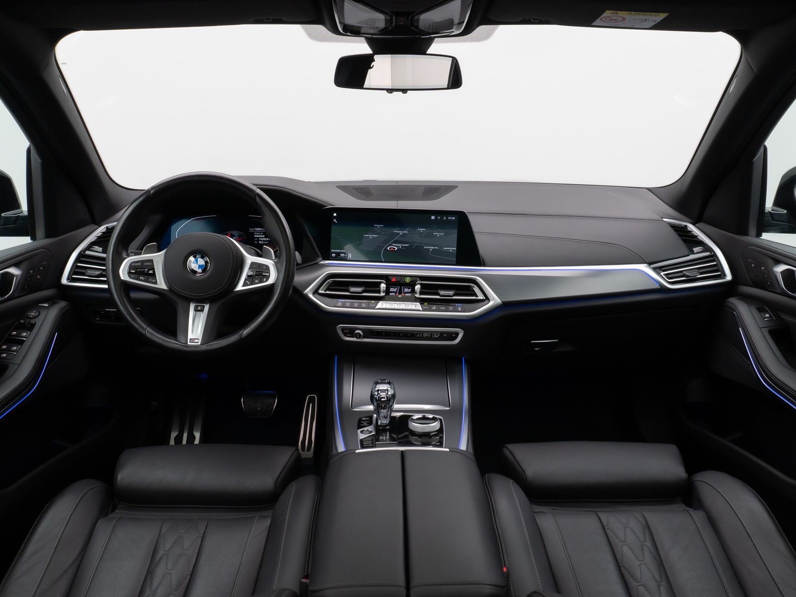 Fahrzeugabbildung BMW X5 xD40d M Sport Panorama Kamera HUD DAB Massage