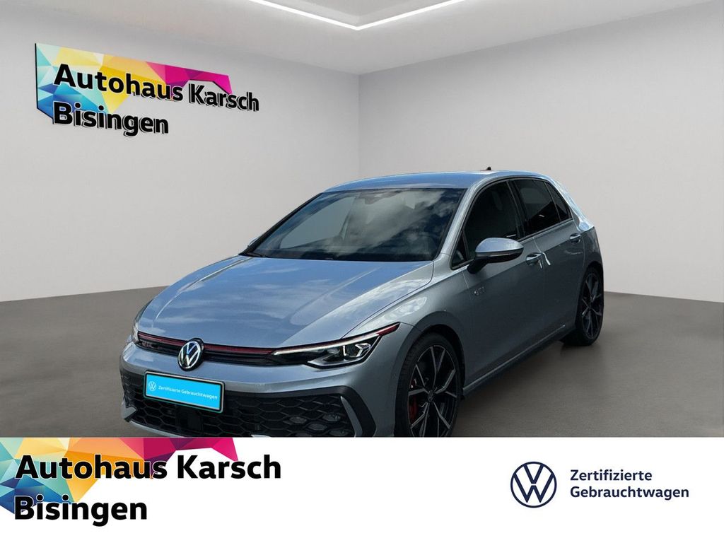 Volkswagen Golf — hlavná fotografia
