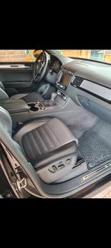Volkswagen Touareg 3.0 V6 TDI R-SCR Tiptronic BMT BlueMot.. - VW Touareg von privat