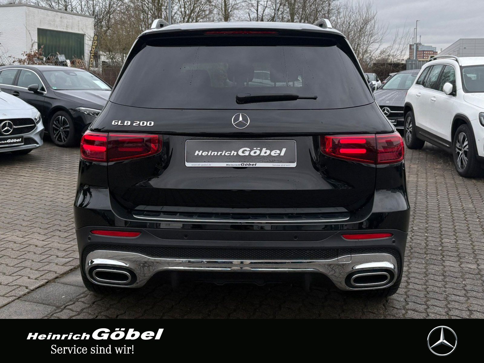 Fahrzeugabbildung Mercedes-Benz GLB 200 AMG*DISTRONIC*AHK*KEYLESS-GO*360°KAMERA
