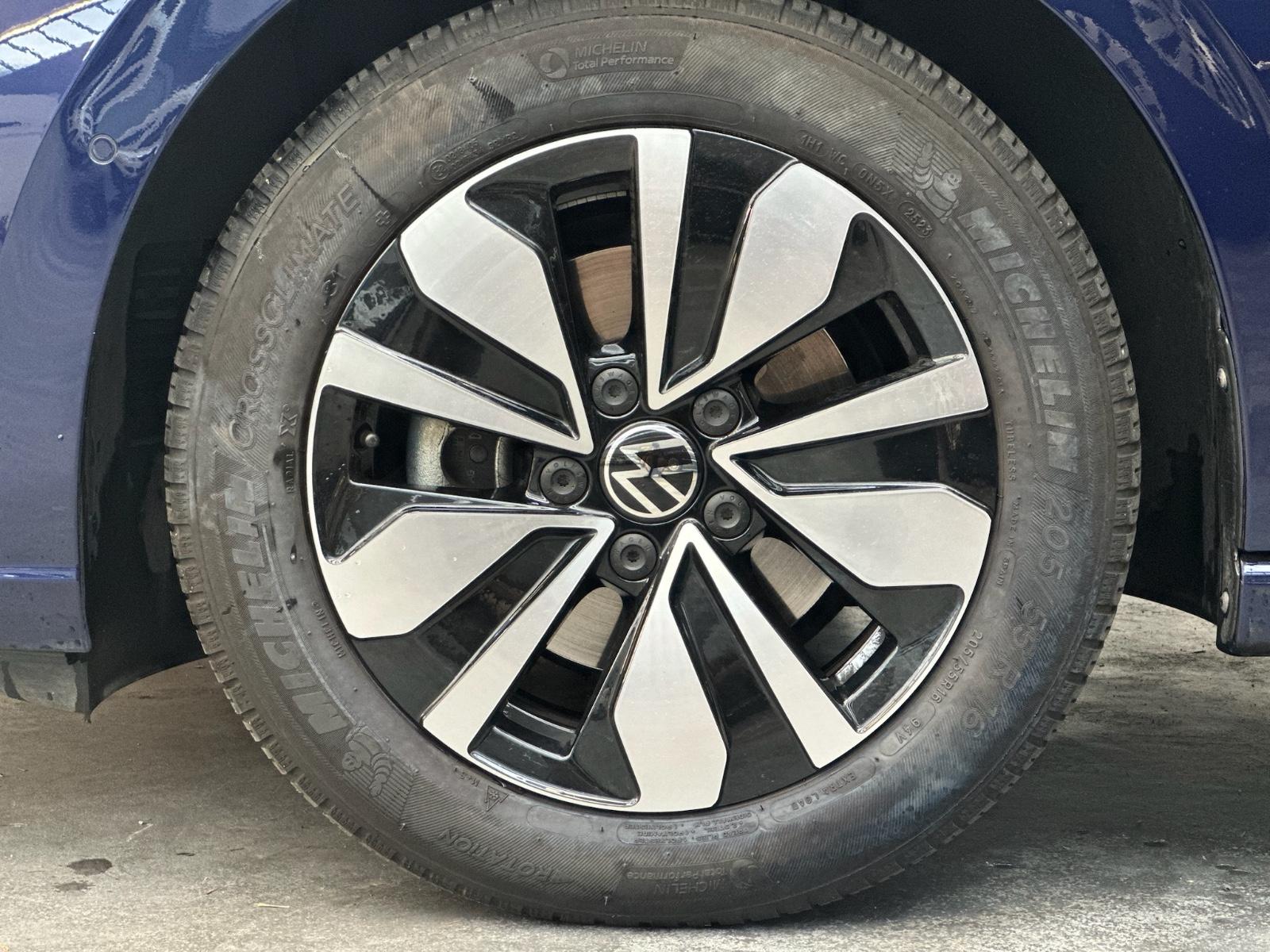 Volkswagen Golf VIII 1.5 eTSI#DSG#MOVE#NAVI#LED