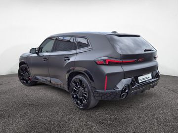 BMW XM - 5