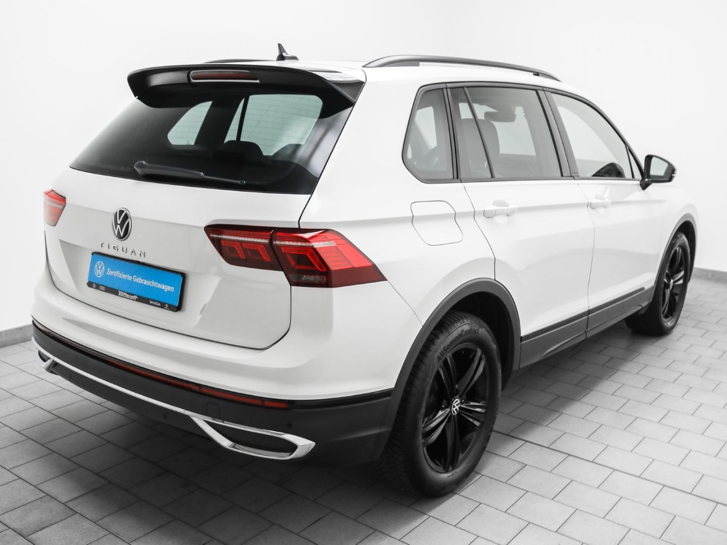 Volkswagen Tiguan 2.0 TDI Urban Sport AHK Pano Standheiz Na foto 5