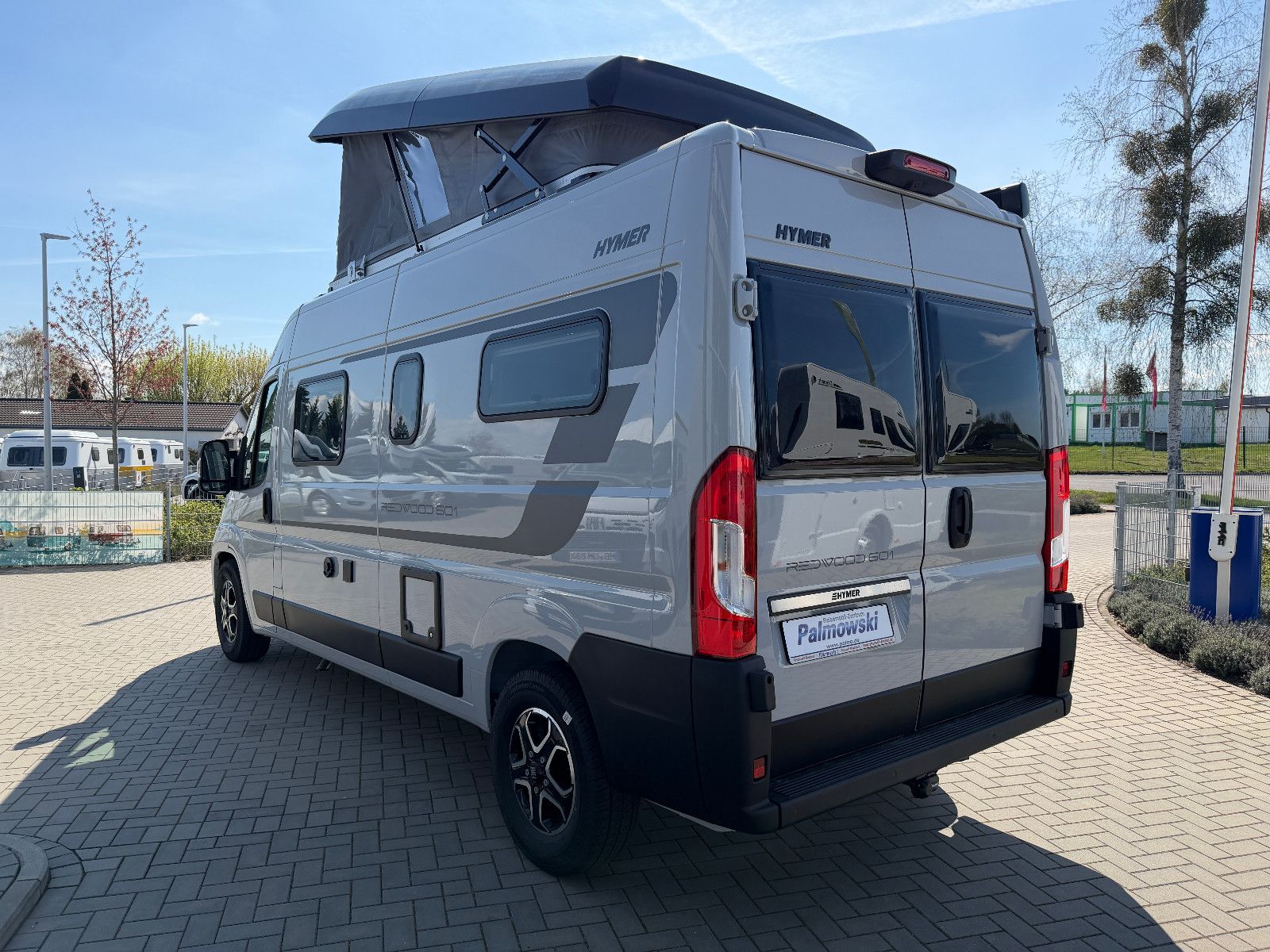 Fahrzeugabbildung HYMER / ERIBA / HYMERCAR Redwood 601 - Voll - 6.871€ sparen!