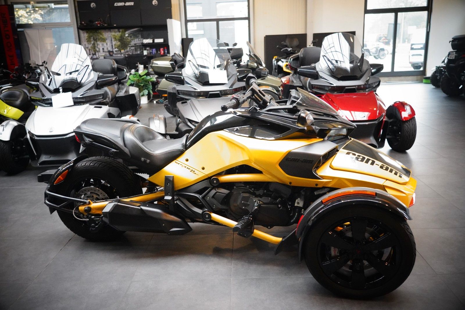 Fahrzeugabbildung Can Am Spyder F3-S Daytona Super Zustand