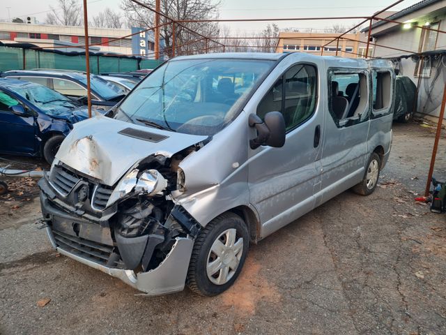 Renault Trafic Passenger 2.0DCi 8Sitz Klima