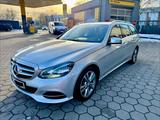 Mercedes-Benz E 200 BlueTEC T AVANTGARDE 