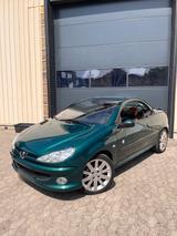Peugeot 206 CC 1.6 16V Roland Garros - Peugeot 206 mit Benzin-Antrieb: Cabrio, 1.6