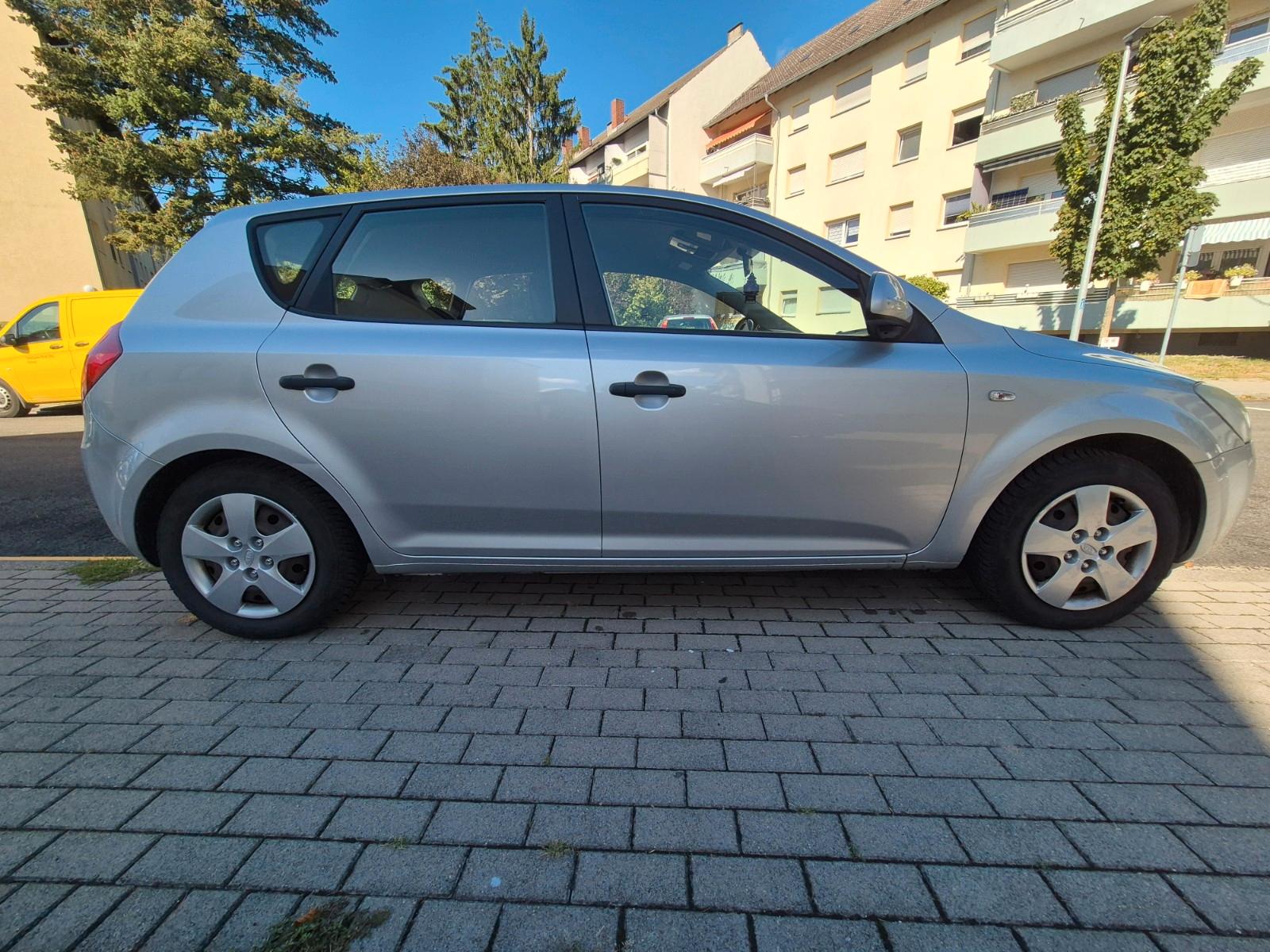 Kia cee'd 2007 — engine 1.396 cm³, 109 HP (80kW)