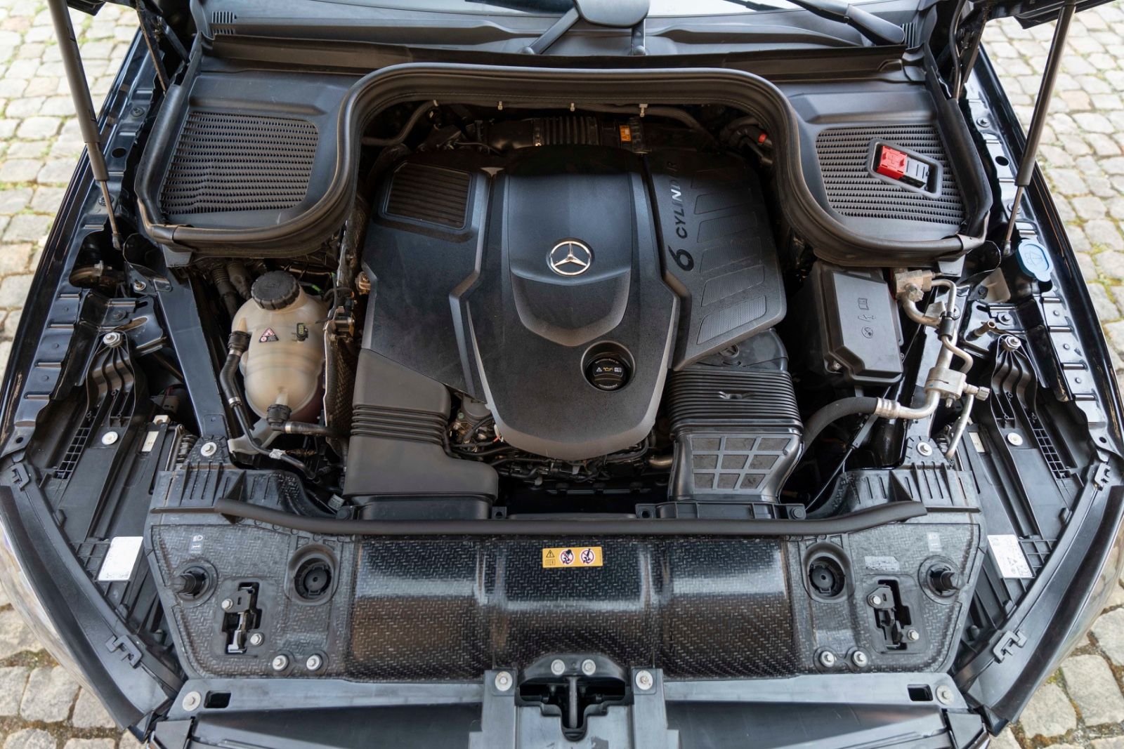 Fahrzeugabbildung Mercedes-Benz GLE 350 d 4MATIC AMG MULTI BURMESTER 360° ACC