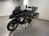 BMW R 1250 GS mit Tieferlegung, Alukoffer - MOTORRAD 125