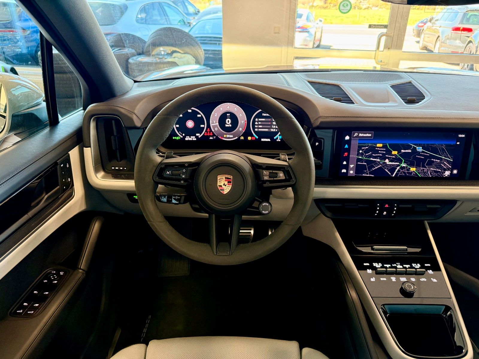 Fahrzeugabbildung Porsche Cayenne S SportDesign/AHK/Luftfederung/ACC