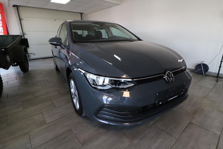 Volkswagen Golf VIII 1.0 eTSI DSG