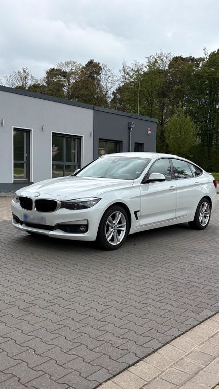 Image of BMW 320