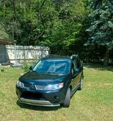 Mitsubishi Outlander 2.4 MIVEC Intense 4WD CVT Intense - Mitsubishi Outlander Intense mit Benzin-Antrieb