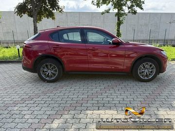 Alfa-Romeo Stelvio - 5