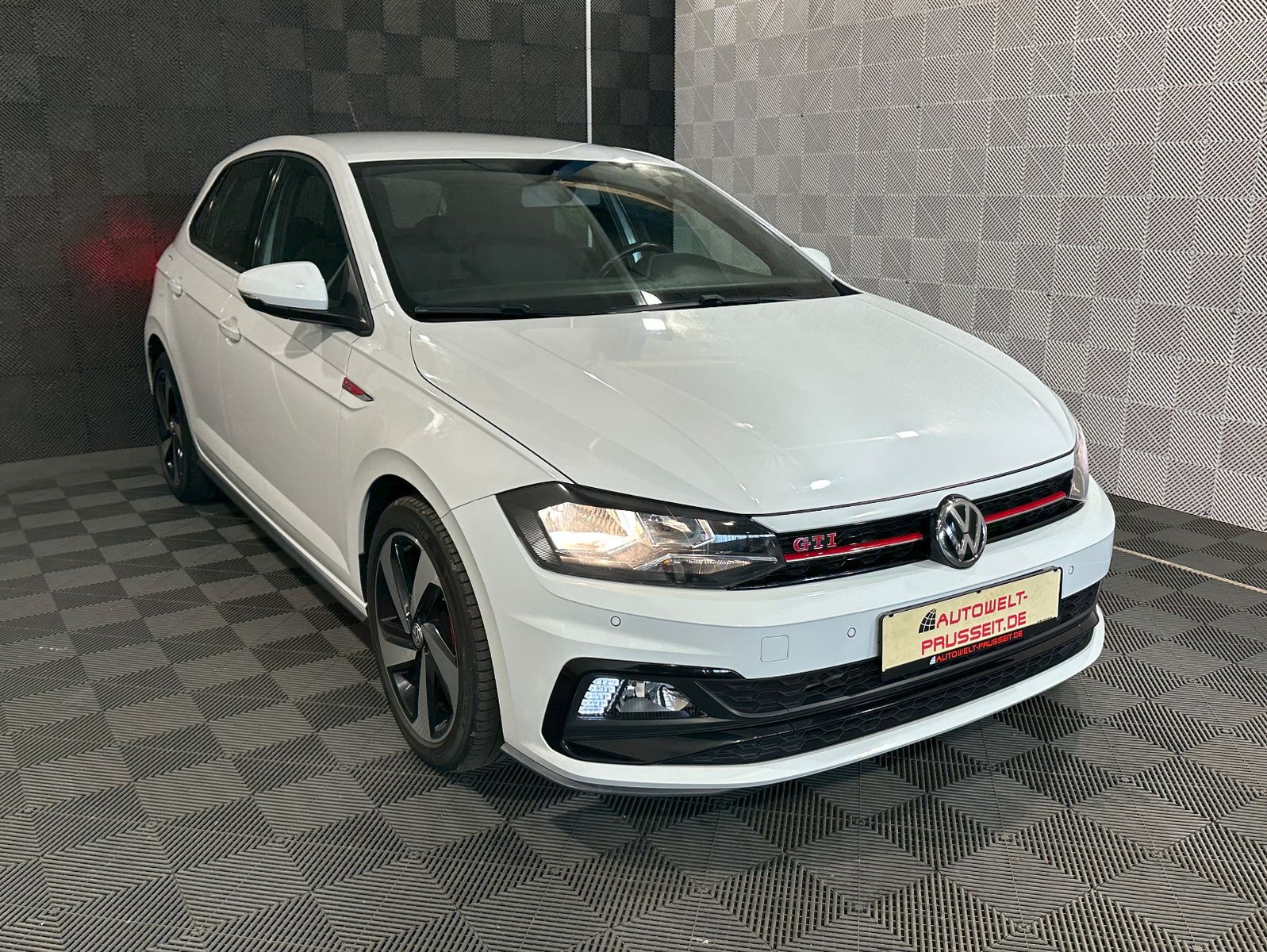 Gebrauchtwagen Volkswagen Polo Polo VI*GTI*VW CONNECT-SHZ-AMBIENTE-SP.SITZE-PDC in Horb am Neckar