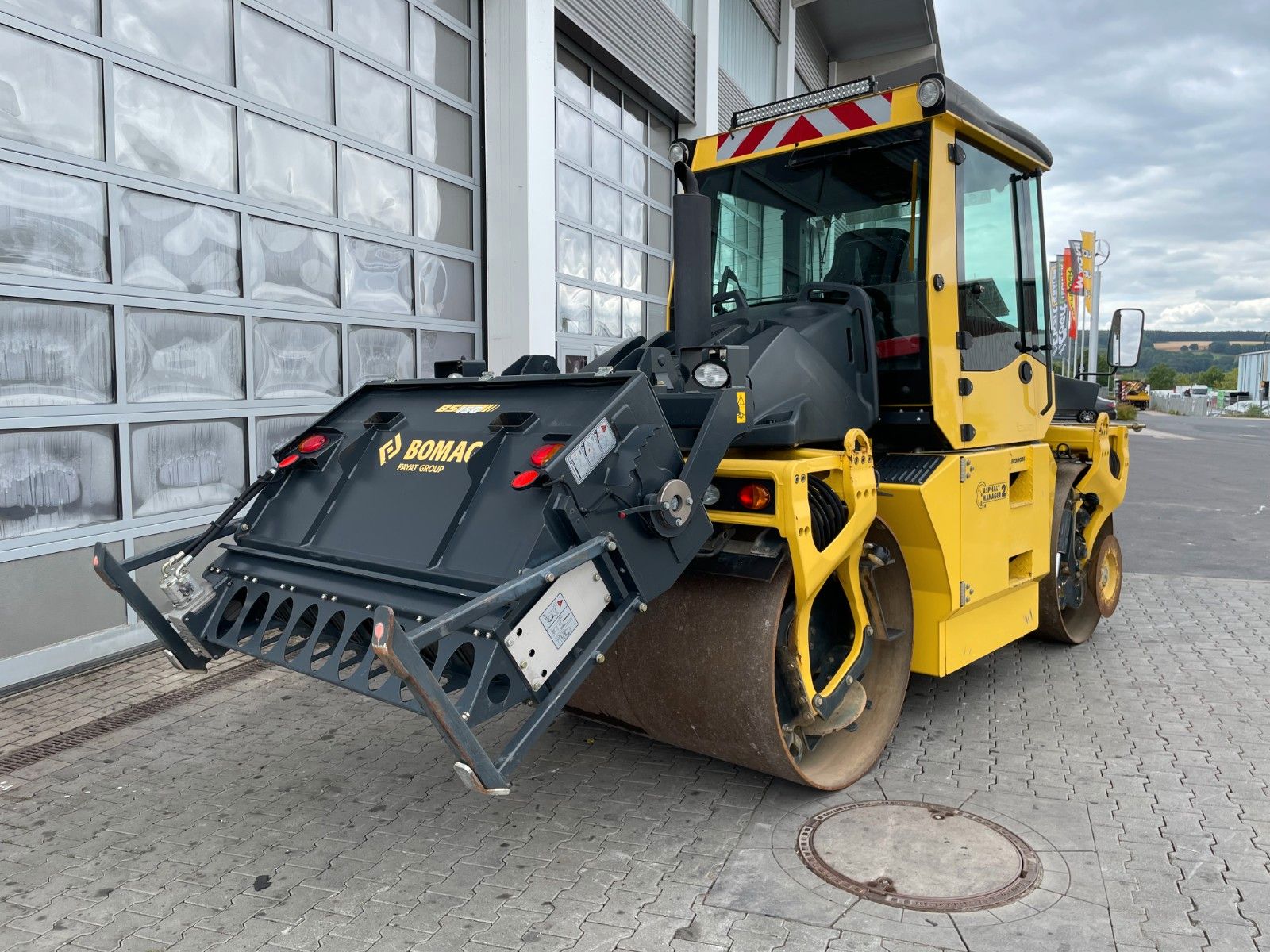 Fahrzeugabbildung BOMAG BW 154 AP-4 AM / nur 1.565h / Asphalt Manager