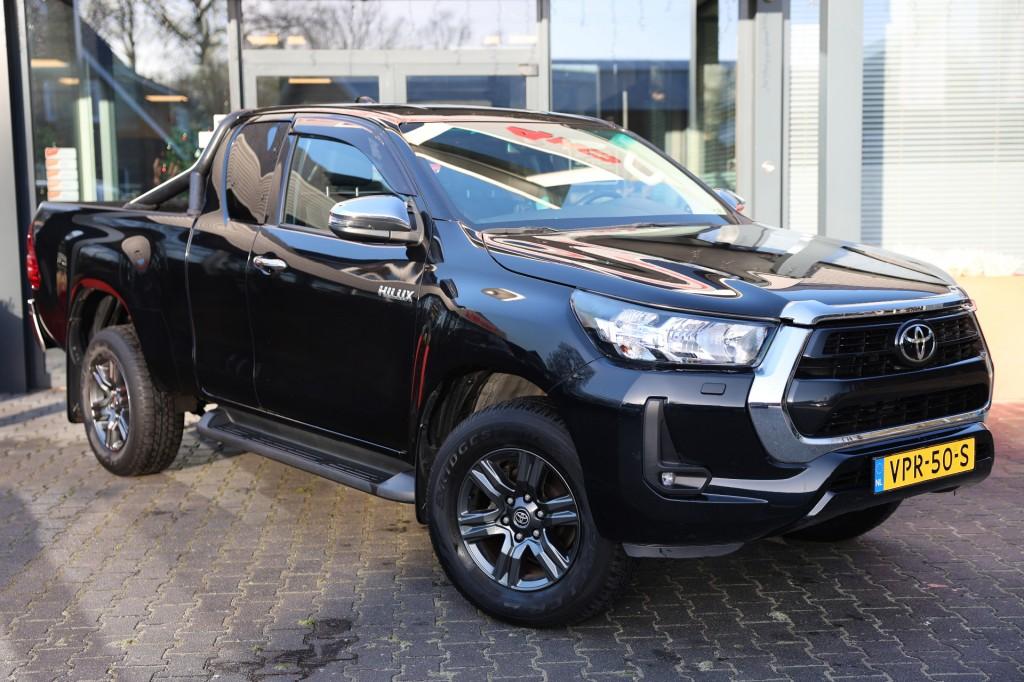 Toyota Hilux 2.4 D-4D X-TRA CAB PROFESSIONAL A/T 4WD...