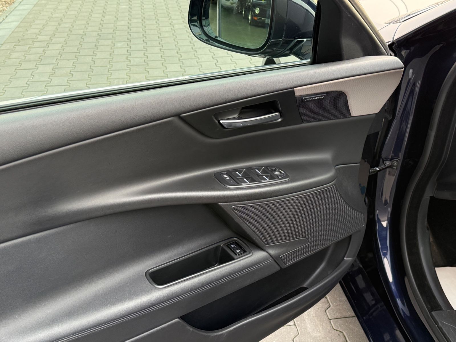 XE Portfolio AWD 2.0 Aut Leder Navi ACC 1.Hand