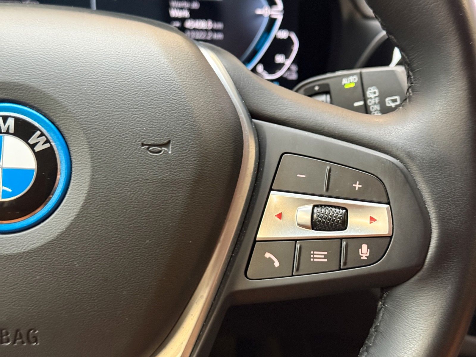 BMW X3 xDrive 30 e HUD KZU HiFi AHK LED DAB WLAN QI foto 20