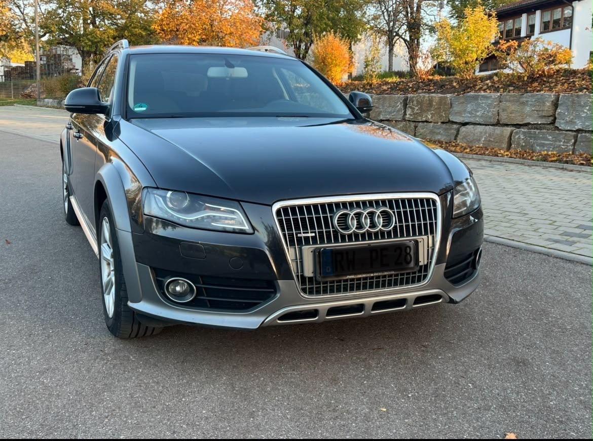 Audi  2011 — engine 239 HP (176kW)