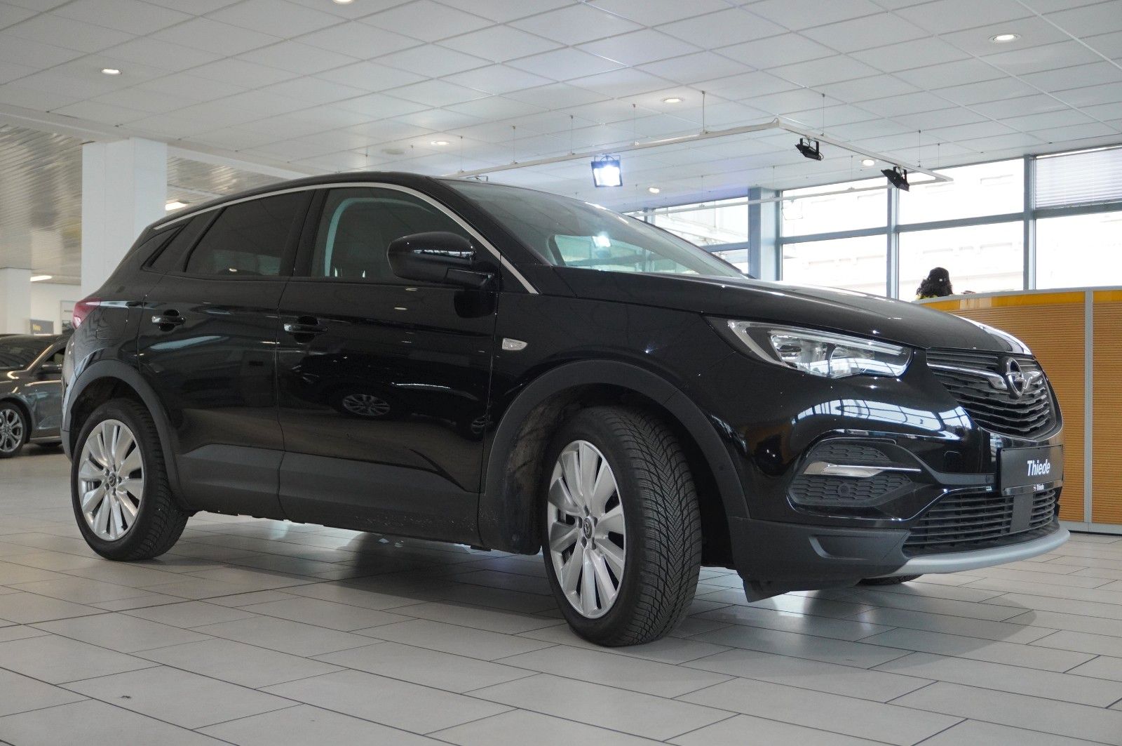 Fahrzeugabbildung Opel Grandland (X) 1.5D BUSINESS NAVI/LED/KAMERA/DAB+