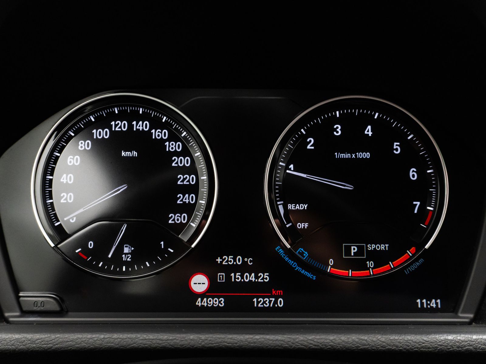 Fahrzeugabbildung BMW X1 sD18i Kamera DAB Geschwindig Komfort AppleCar