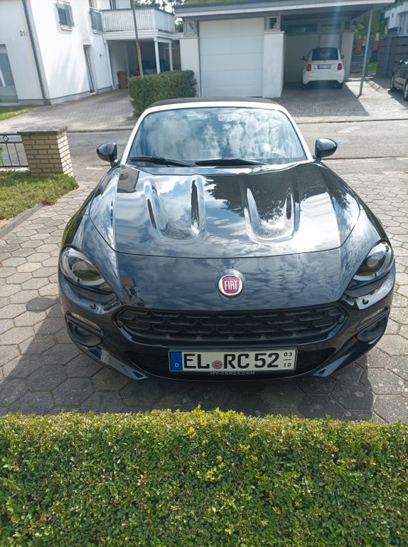 Image of Fiat 124 Spider