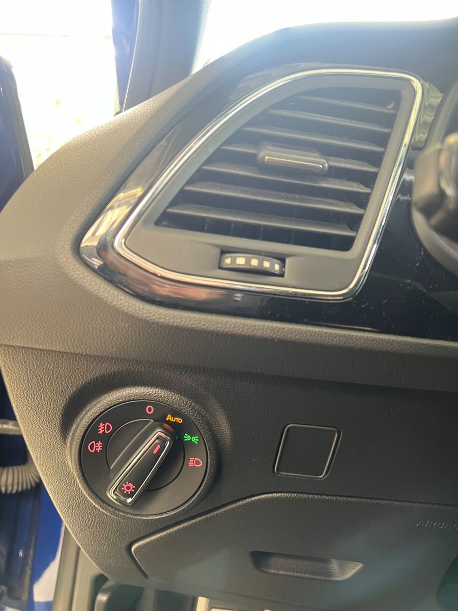 Fahrzeugabbildung SEAT Leon SC Cupra 300 *Mystery Blue* SPORTSITZE *