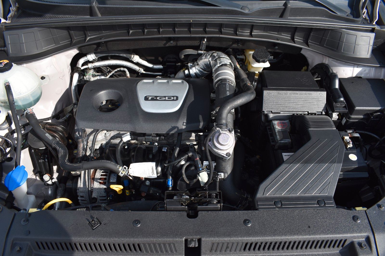 Fahrzeugabbildung Hyundai Tucson Style 2WD Panorama Dach Bluetooth Schaltr