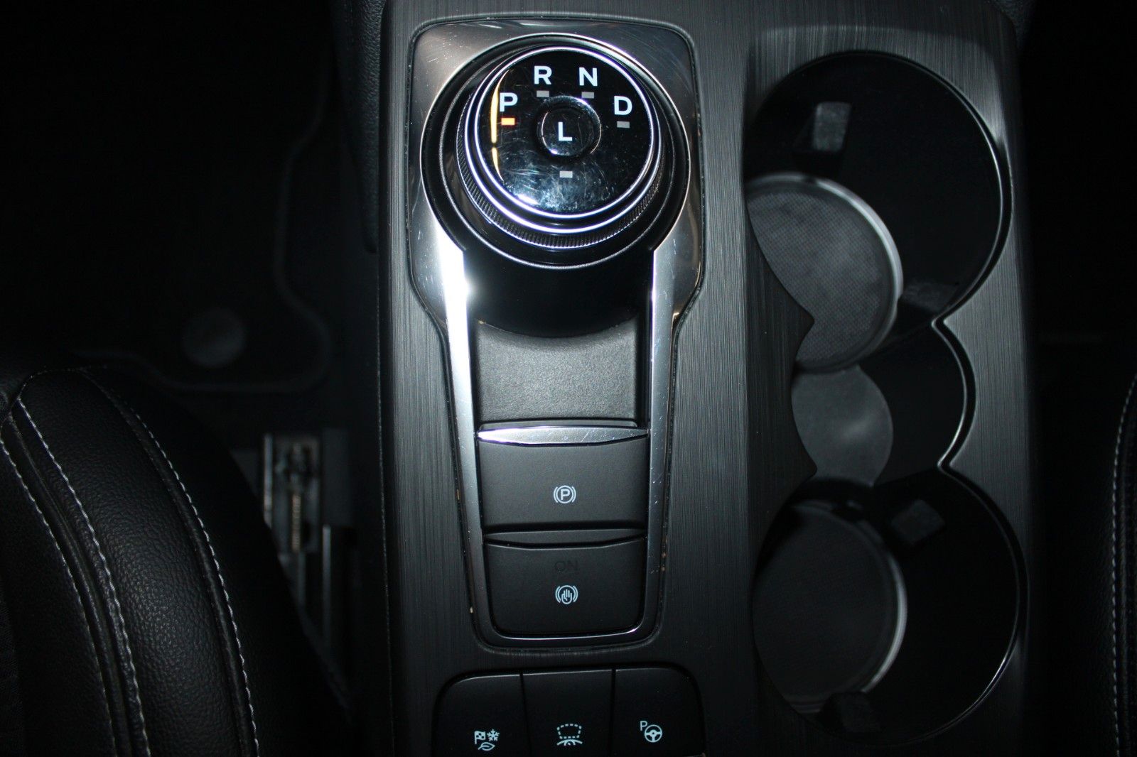 Fahrzeugabbildung Ford Kuga PHEV Titanium X ACC LED HUD 2xCam WinterP.