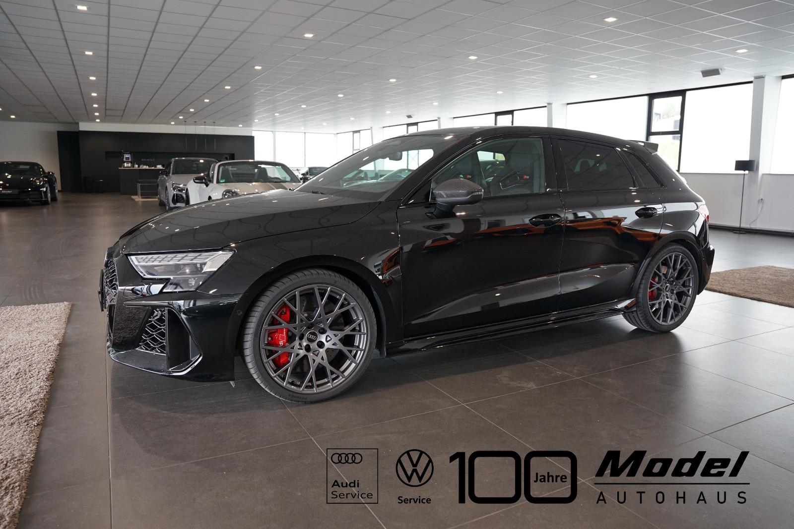 Audi RS3 Sportback | Pano | Schalensitze | Carbon