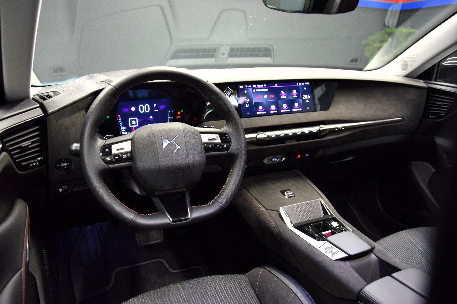 Fahrzeugabbildung DS Automobiles DS4 Performance Line Pano Sitzheizung