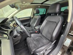 VW Passat Variant R-Line 2.0TDI 150PS DSG Pano DAB VW Passat Variant R-Line 2.0TDI 150PS DSG Pano DAB