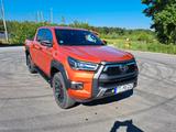 Toyota Hilux Invincible 2,8l  204PS  AHK etc.