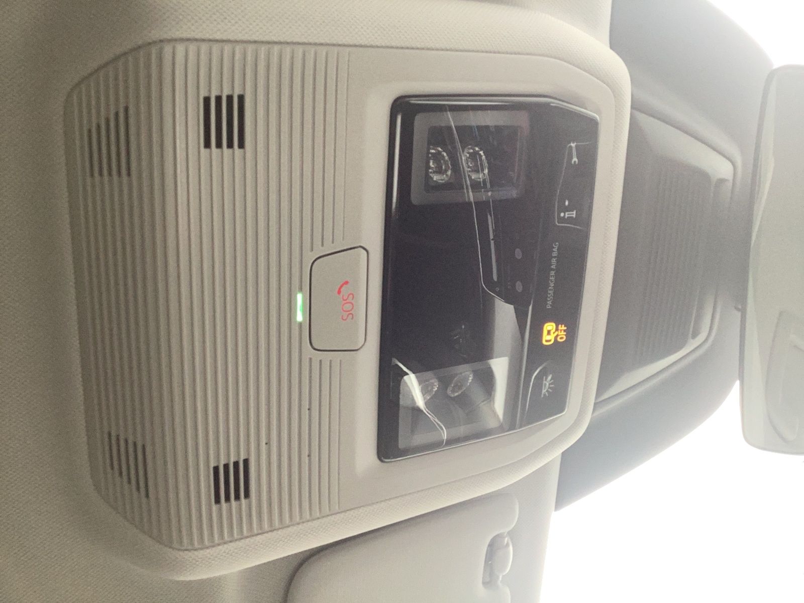 Fahrzeugabbildung Volkswagen Golf VIII Variant Life TDI DSG LED+ Navi ACC AHK