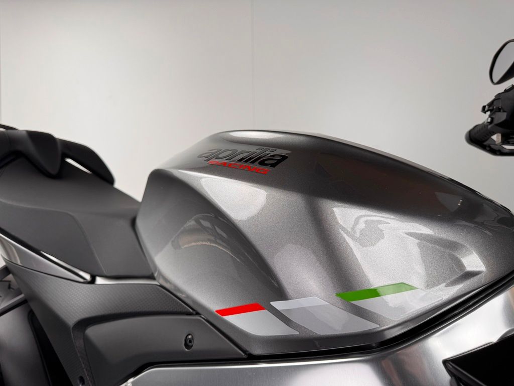 Fahrzeugabbildung Aprilia TUONO V4 *TOP-ZUSTAND *GARANTIE BIS 03.2027