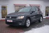 Volkswagen Tiguan 1.5 TSI Comfortline DSG Panorama ACC PDC - Volkswagen mit Benzin-Antrieb: Grau, Schiebedach, Geländewagen, mit Klimaanlage