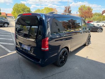 Mercedes V 220 - 8