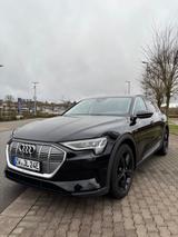 Audi e-tron 50 quattro - - schwarze Audi e-tron
