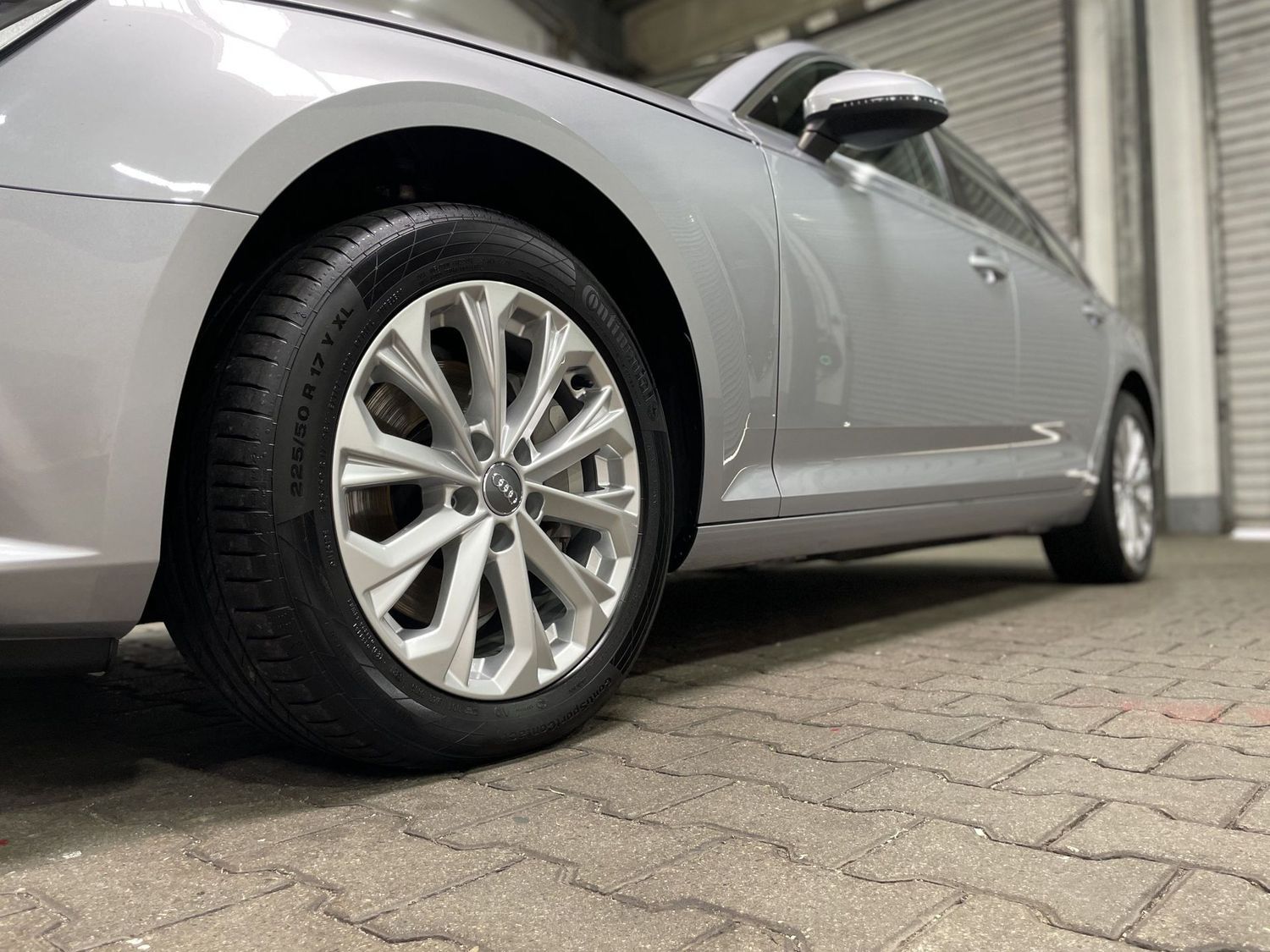 Fahrzeugabbildung Audi A4 Behinderteng. #Kamera#Matrix#ACC#Pano#Virtual