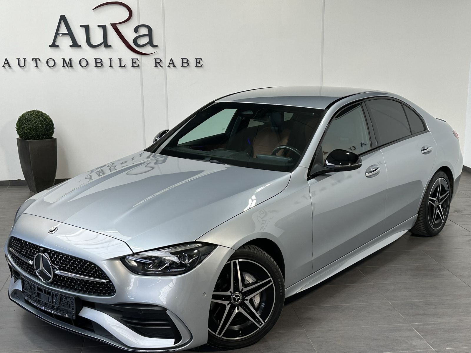 Fahrzeugabbildung Mercedes-Benz C 200 4Matic AMG-Line NAV+LED+KAMERA+AMBIENTE+SH