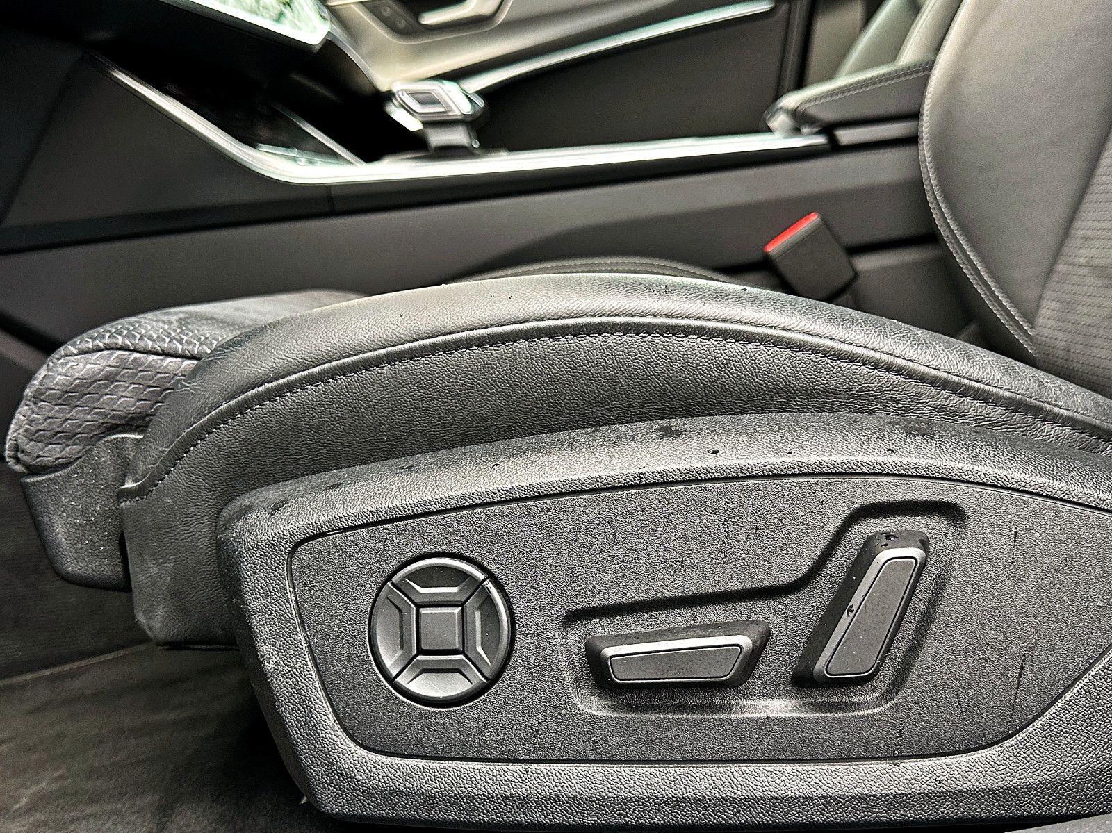 Audi A6 - Bild 12